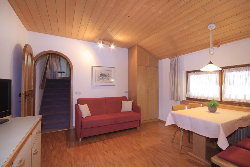Apartments Gasserhof Lagundo Pokoj fotografie